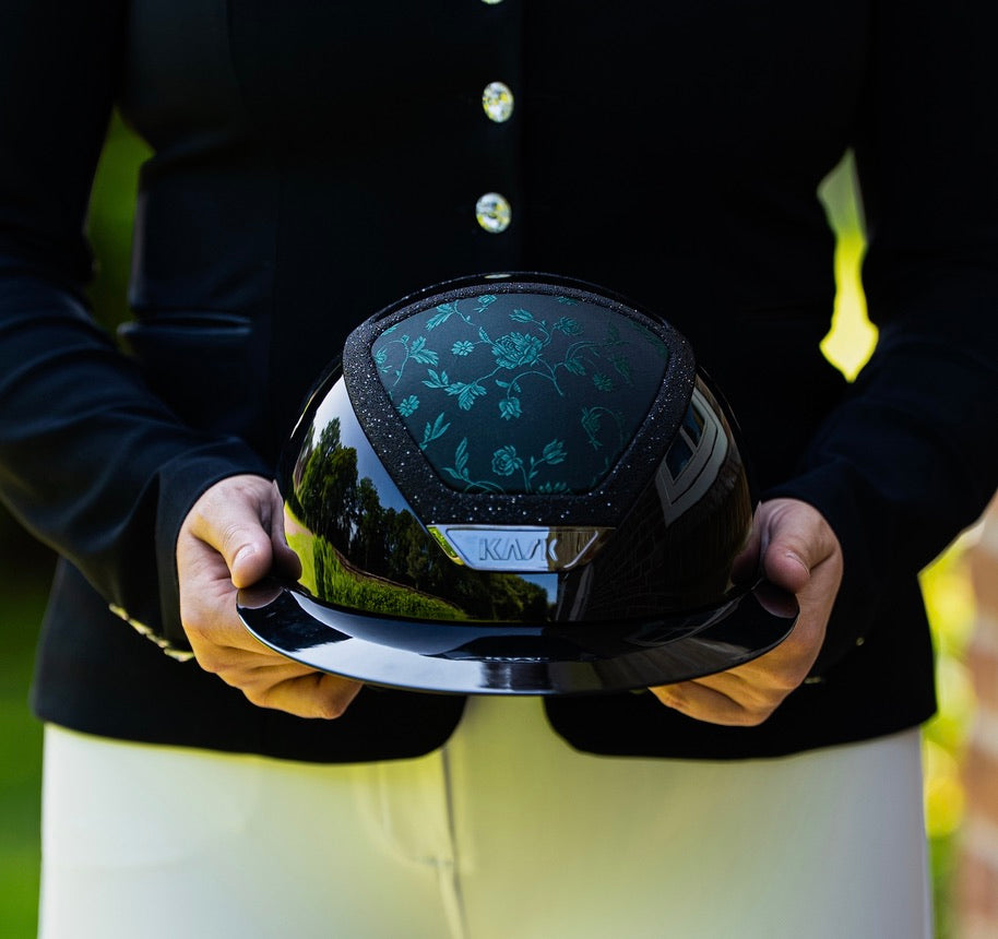 DEMO Lamantia Couture Sportive LE Classic Black Green Flower 38