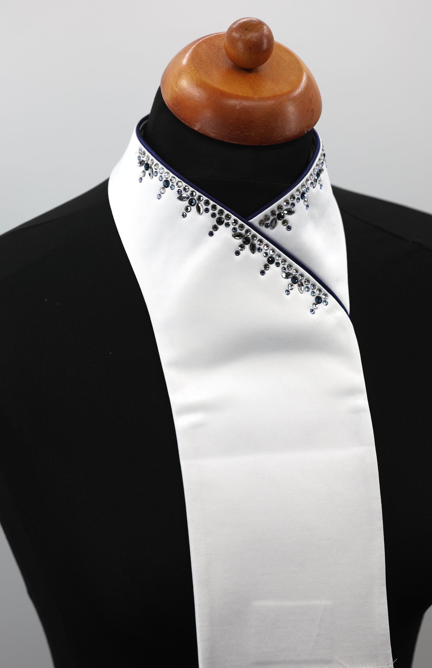 Swarovski Plastron Lamantia Crystal silver Saffier