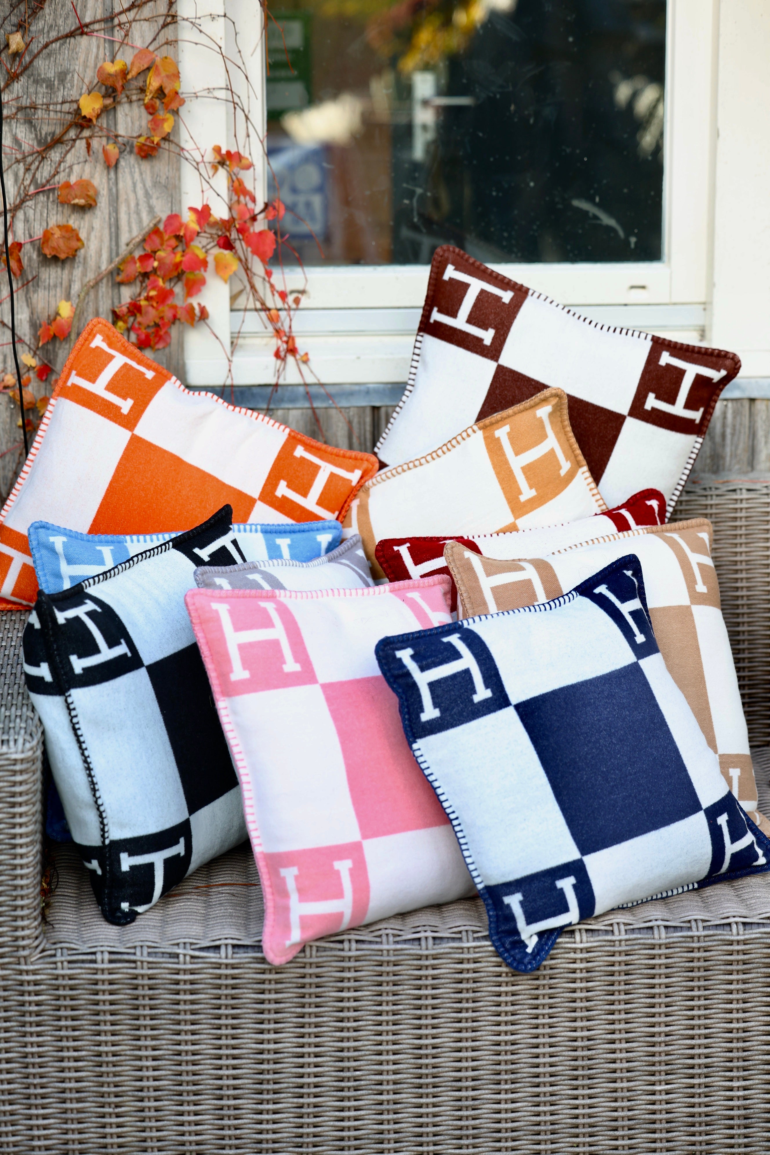 Horses and Lifestyle Pillow H Bordeaux