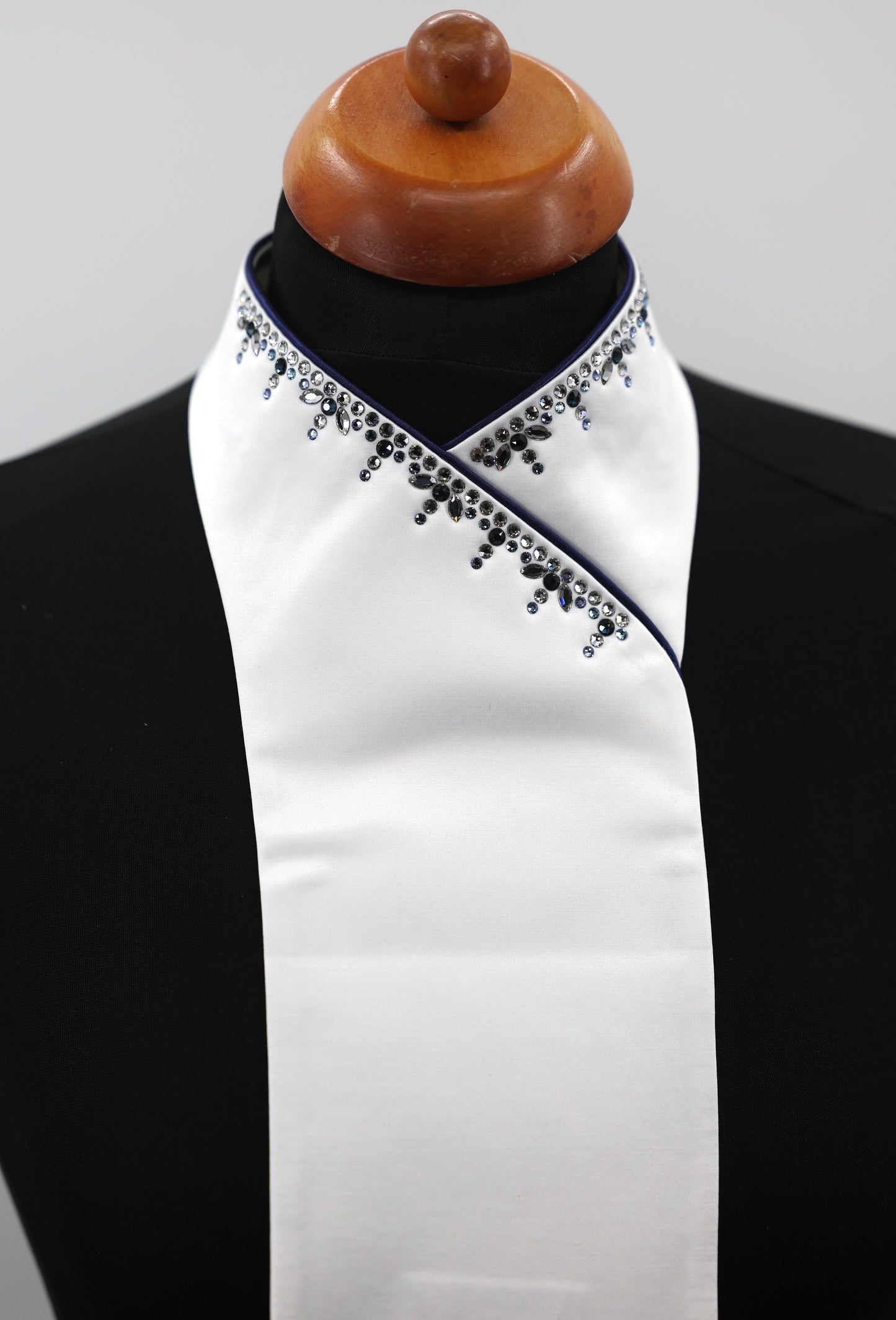 Swarovski Plastron Lamantia Crystal silver Saffier