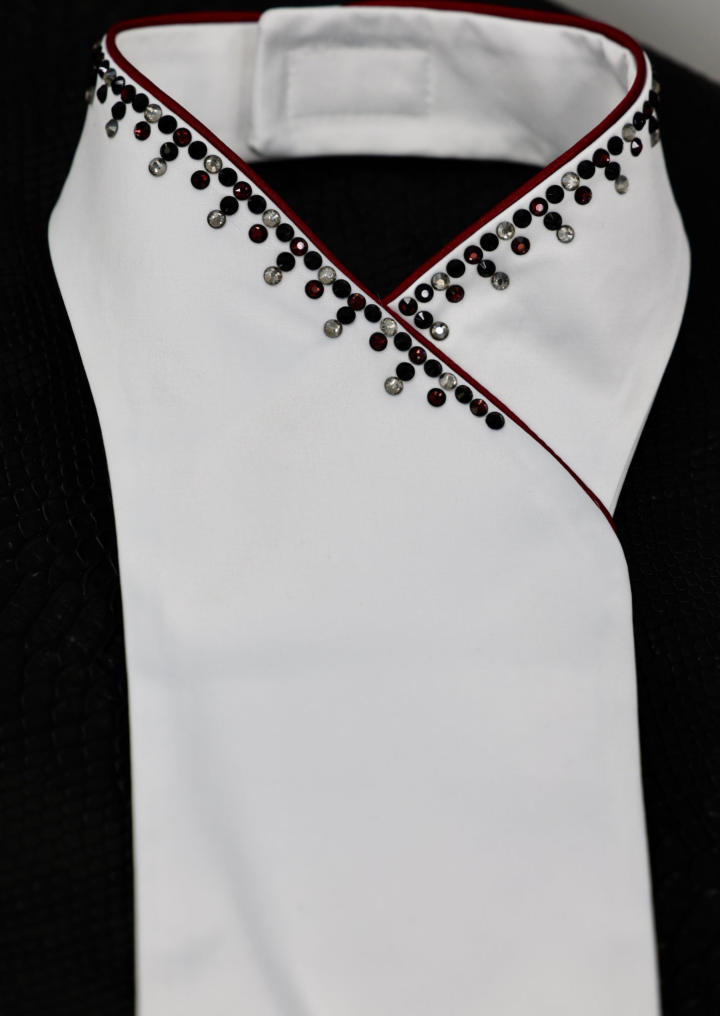 Swarovski Plastron Lamantia Burgundy Bliss
