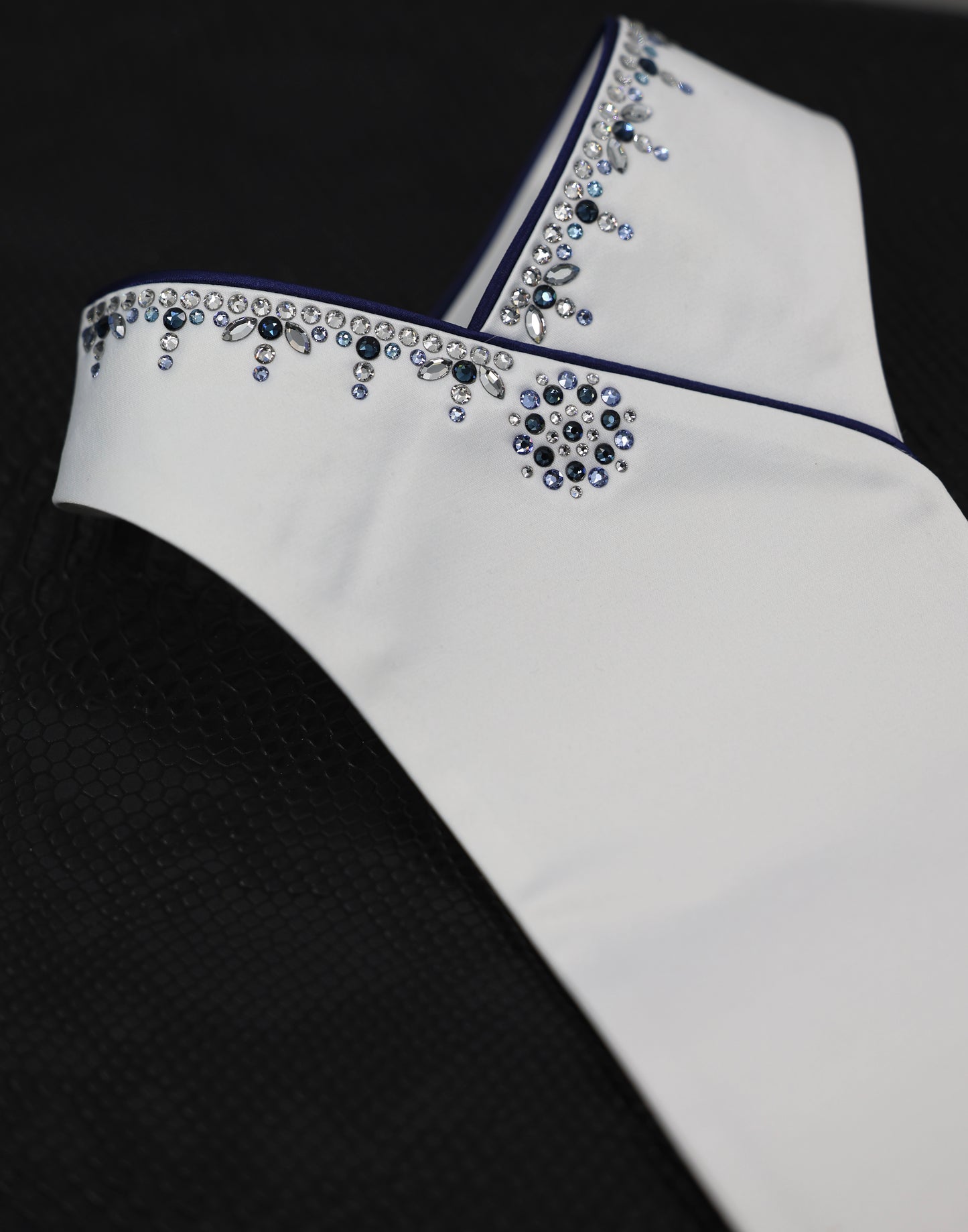 Swarovski Plastron Lamantia Crystal Blossom