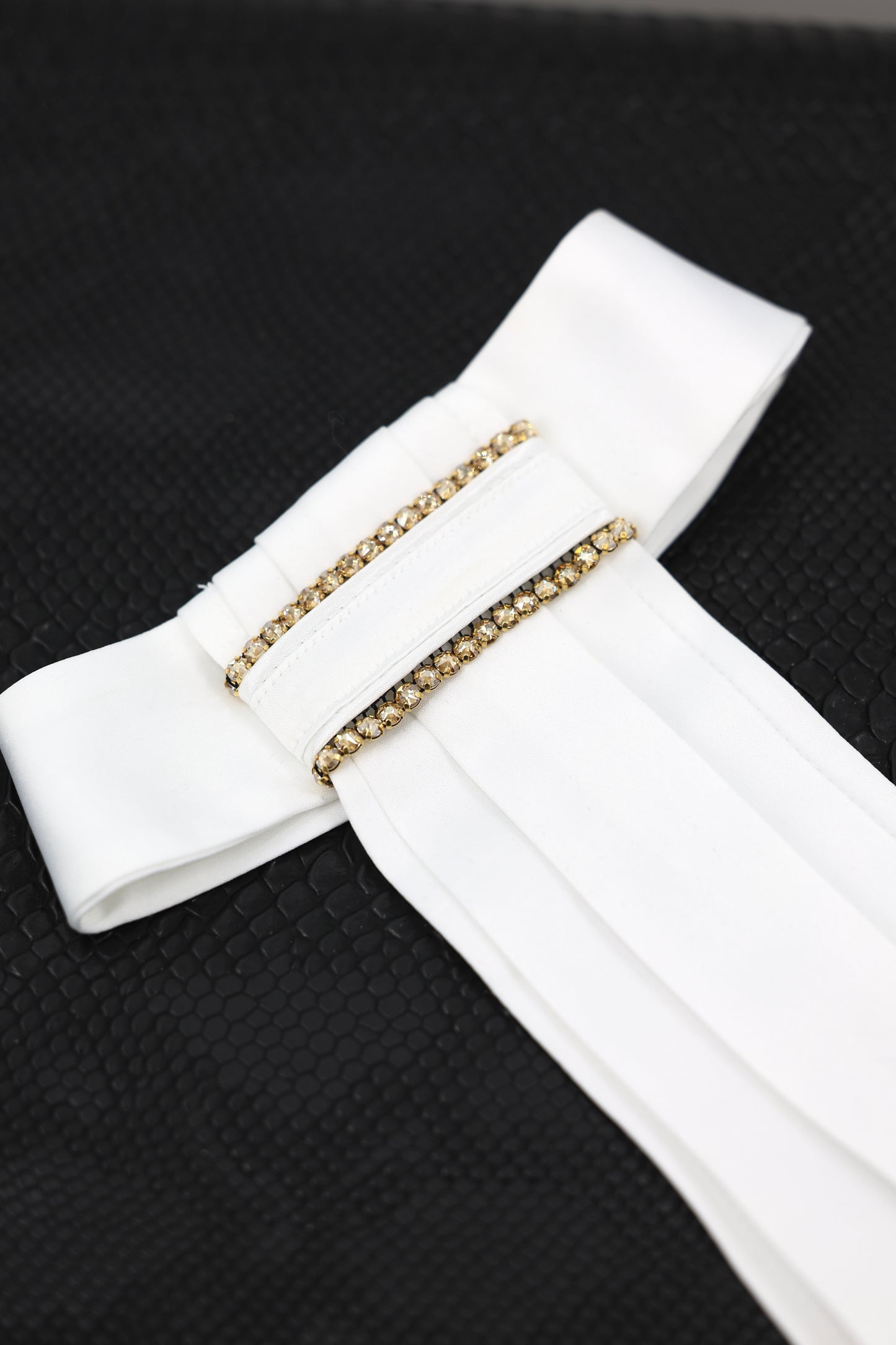 Swarovski plastron Classic LCN Gold