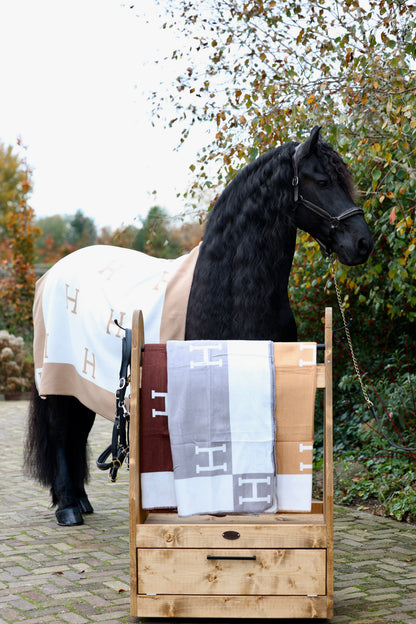 Horses and Lifestyle luxe H Plaid Brown