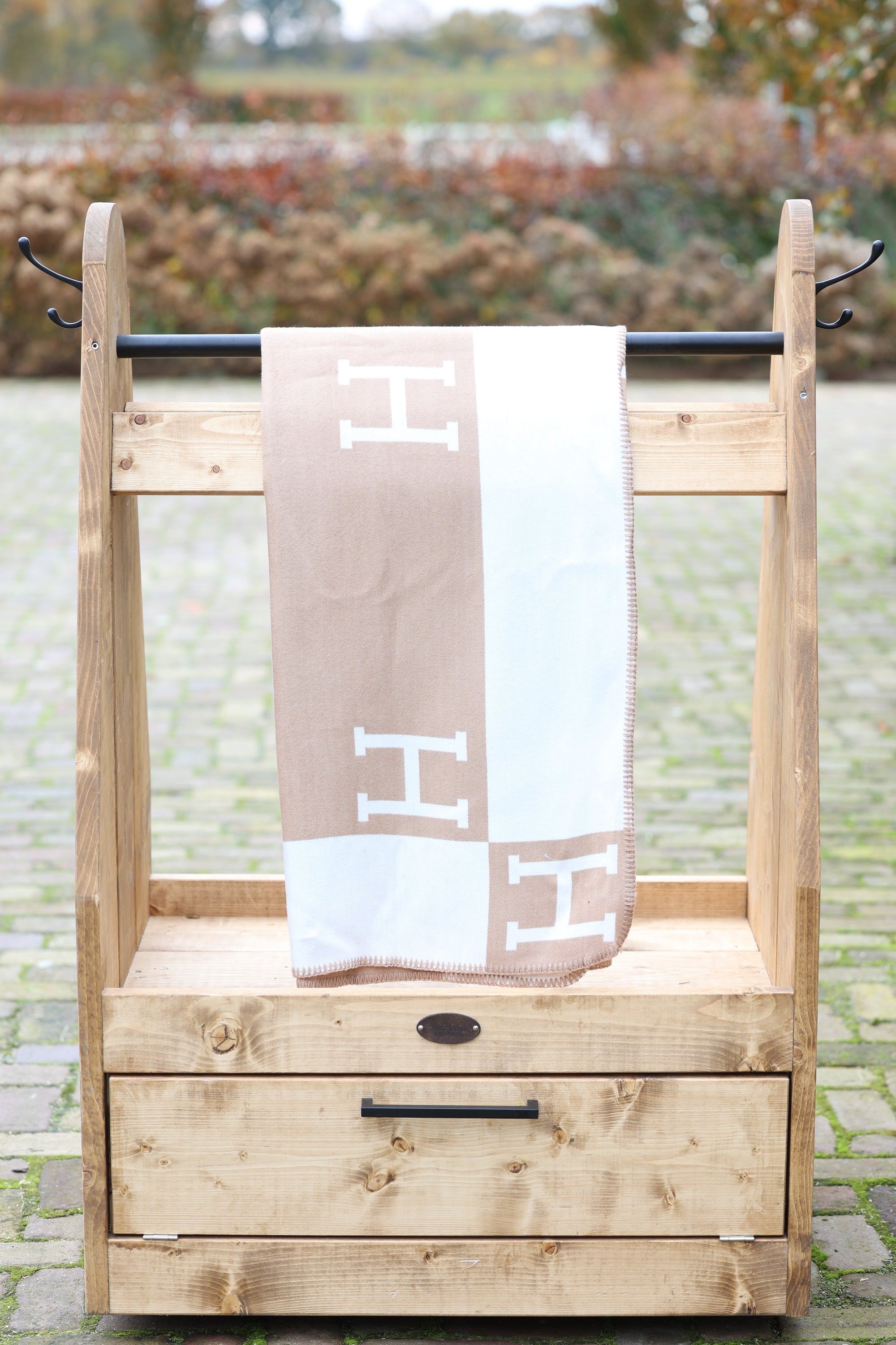 Horses and Lifestyle luxe H Plaid Sand