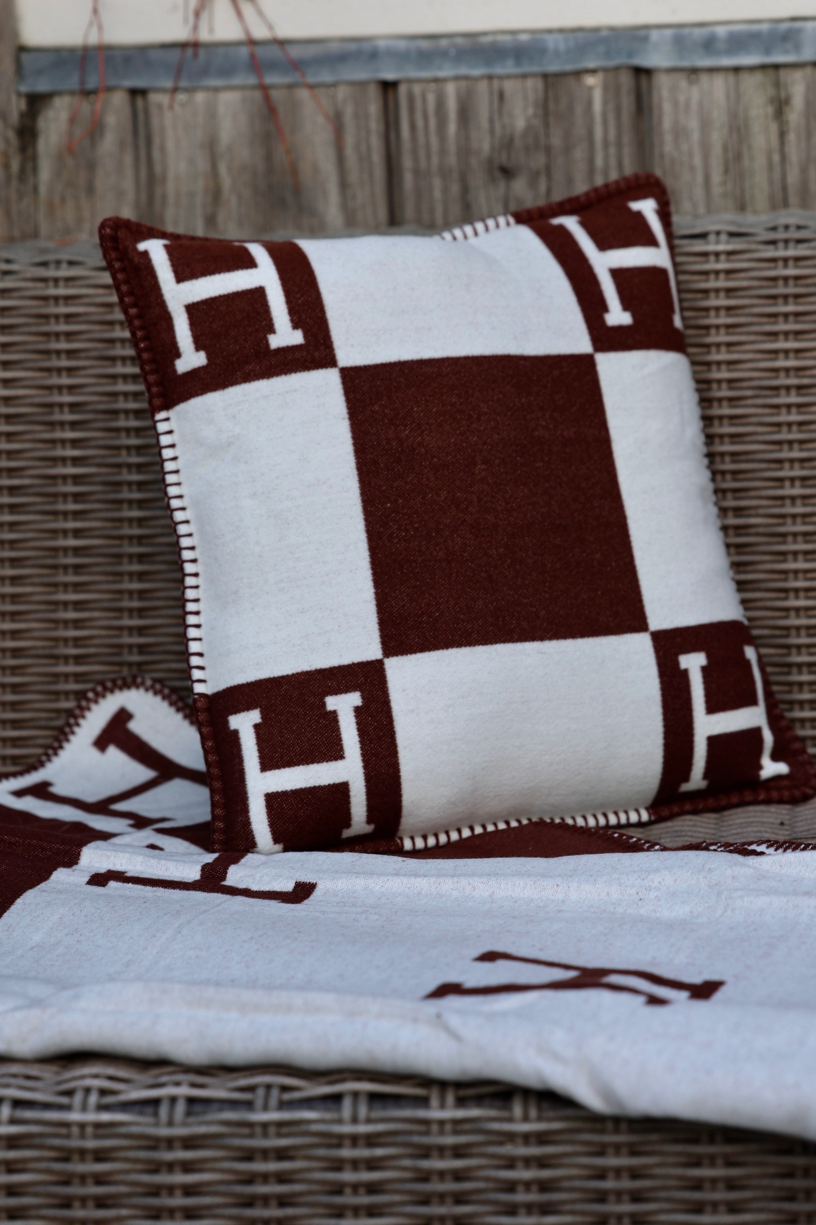 Horses and Lifestyle Pillow H Brown