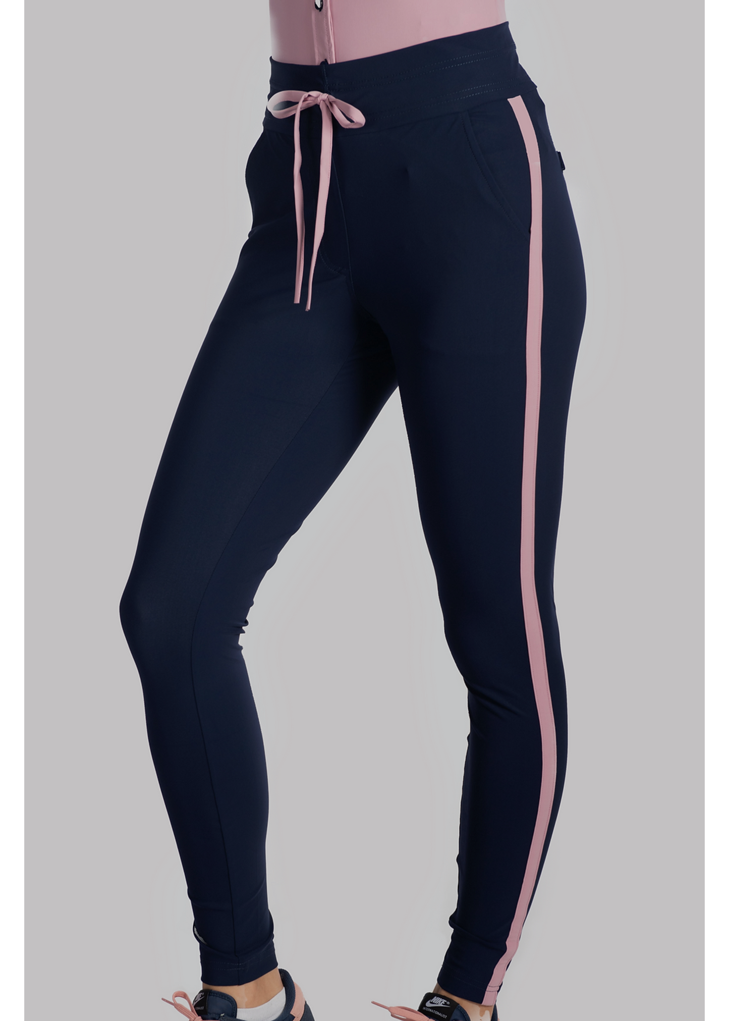 Aviar sportive travel pants in navy with pink