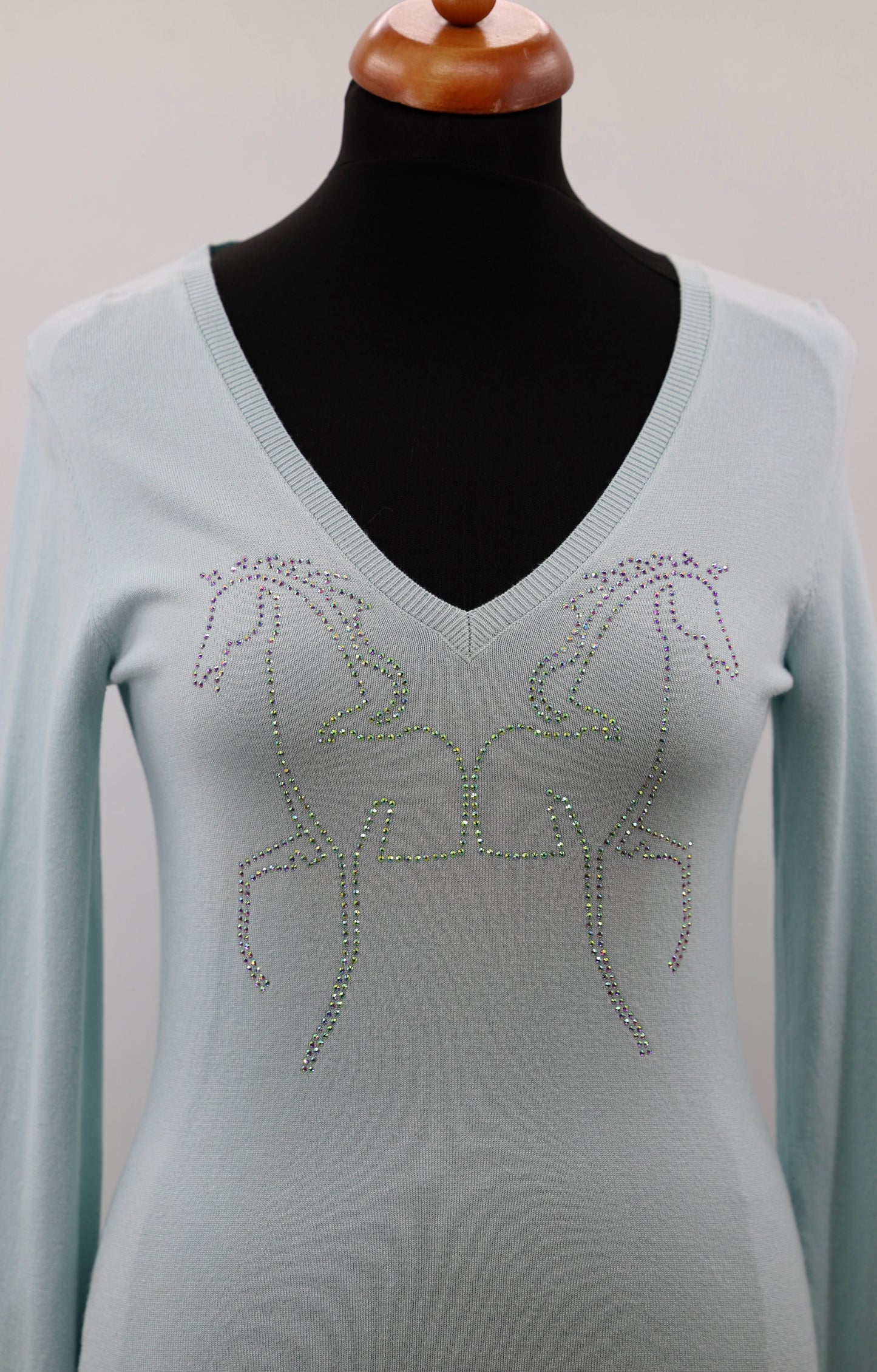 Equestrian Style NoConcept Signature Swarovksi V-Hals Mint