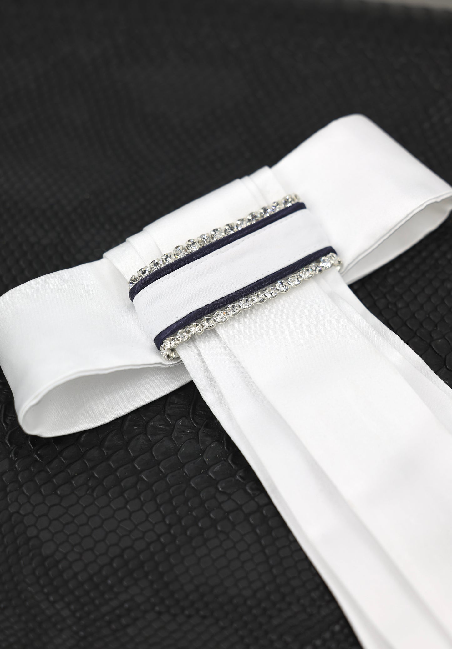 Swarovski plastron Classic LCN Blue