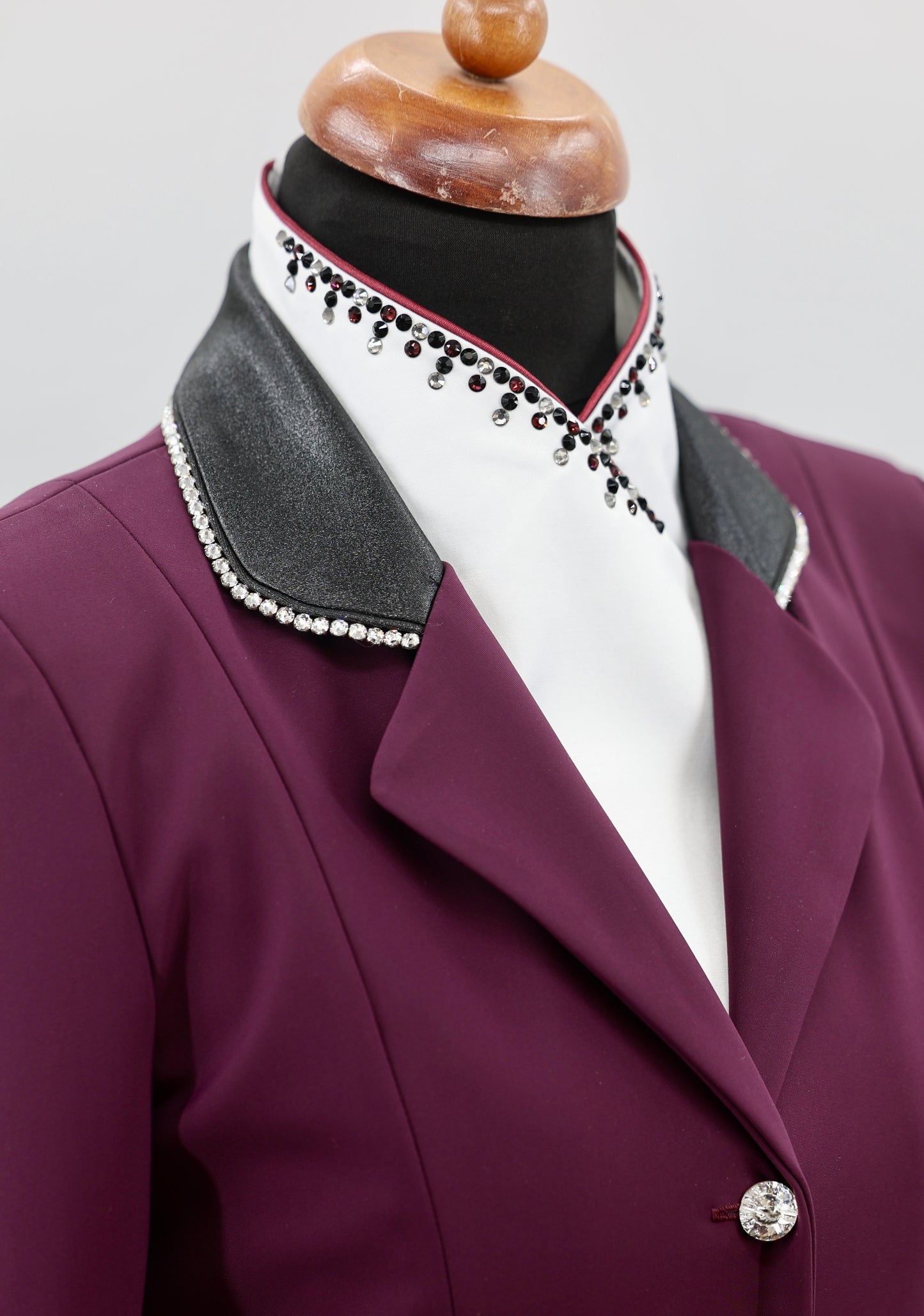 Swarovski Plastron Lamantia Burgundy Bliss