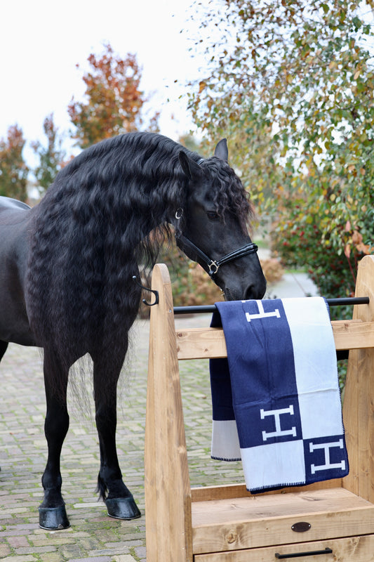 Horses and Lifestyle luxe H Plaid Navy