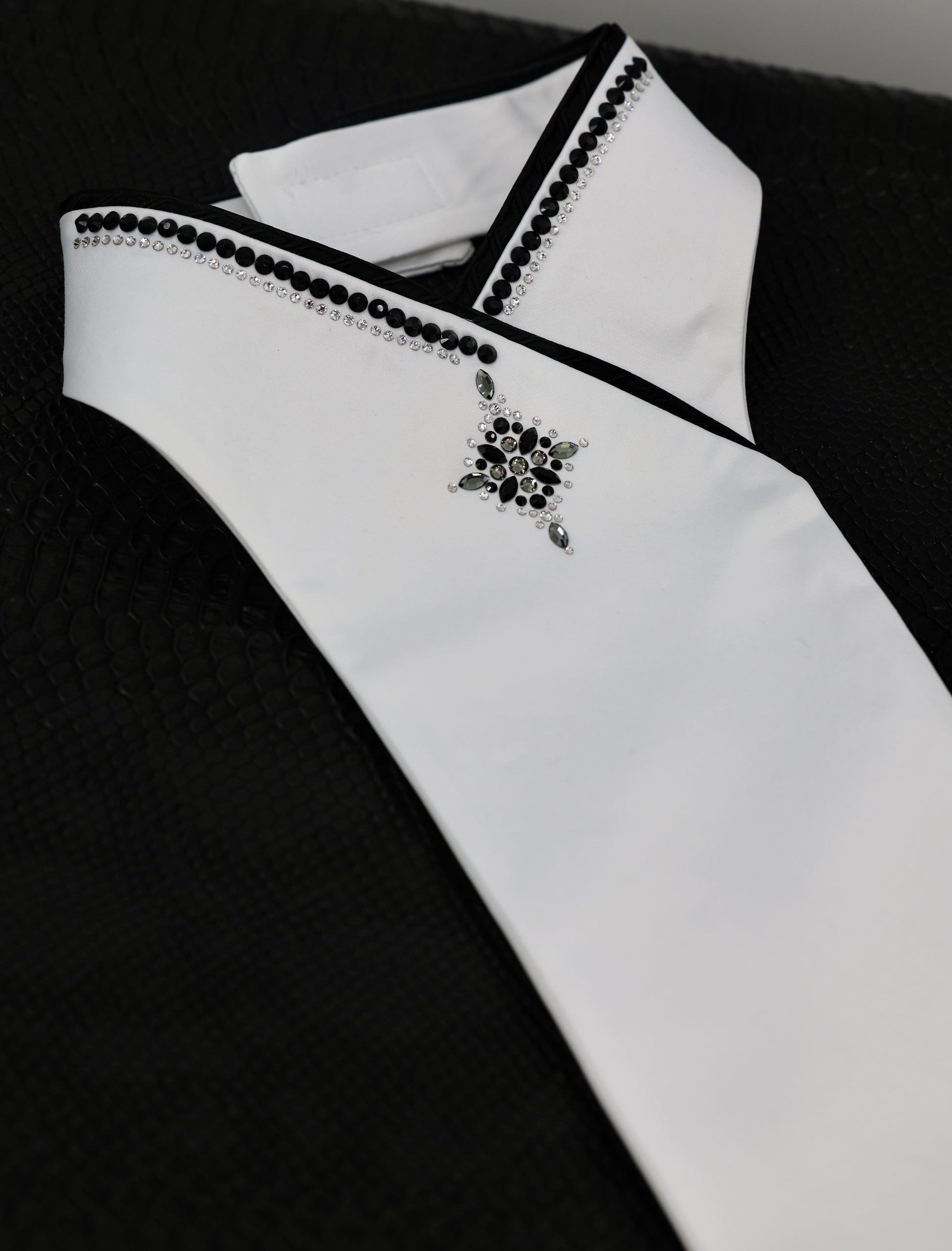 Swarovski Plastron Lamantia Royal Glow