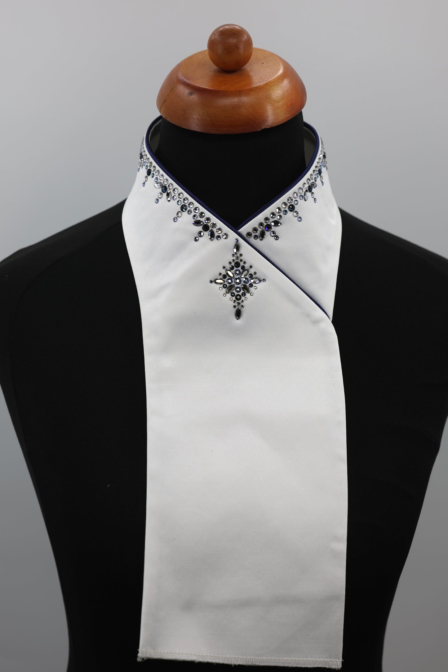 Swarovski Plastron Lamantia classic avant Blue