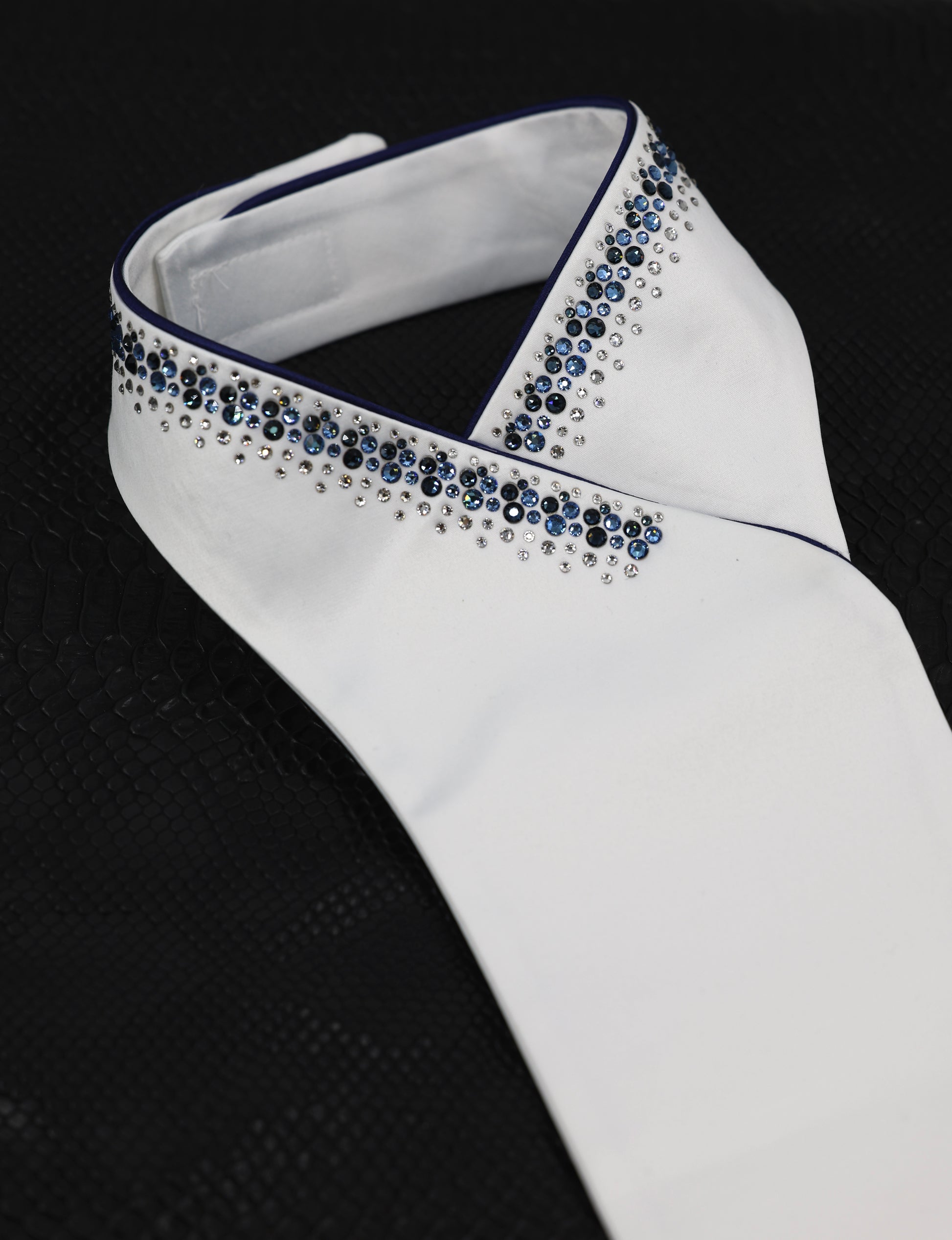 Swarovski Plastron classic blue